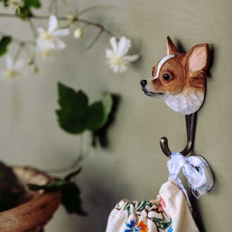 Håndskåret Krok – Chihuahua Wildlife Garden